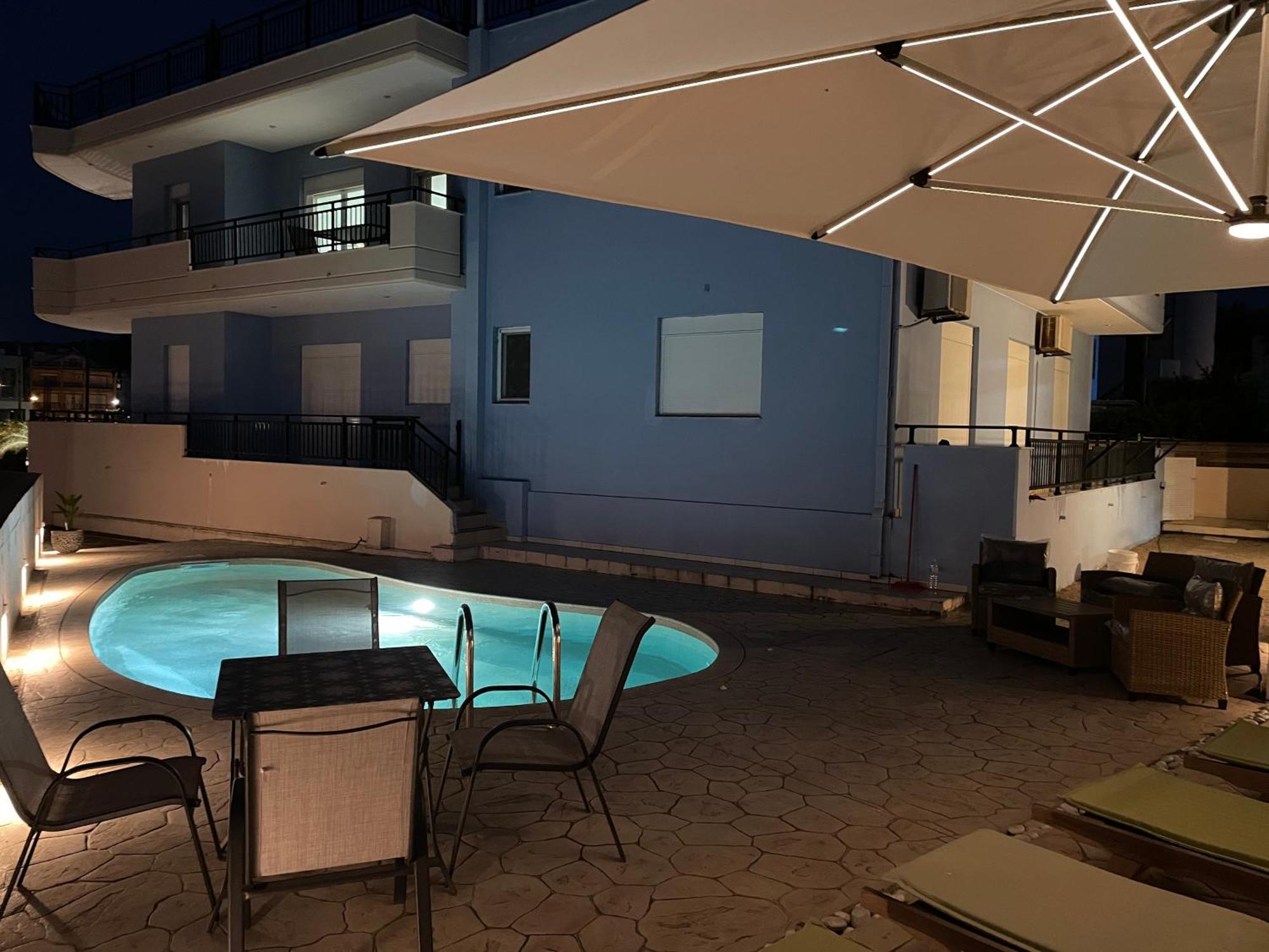 White&Blue Luxury Suites Іялісос Екстер'єр фото